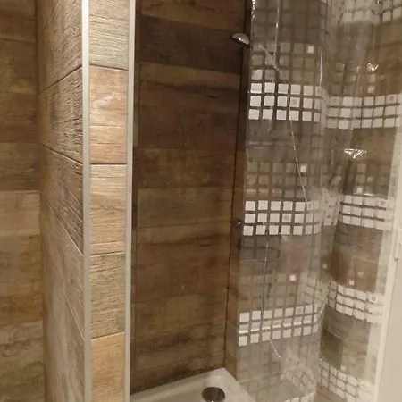 T2 Refait A Neuf, Proche Metro Apartment *
